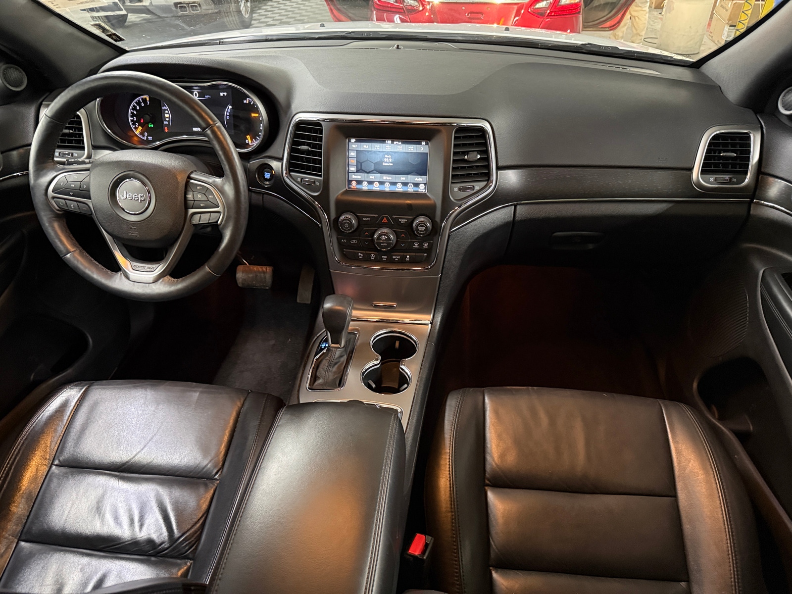 Thumbnail: 2018 Jeep Grand Cherokee - 2