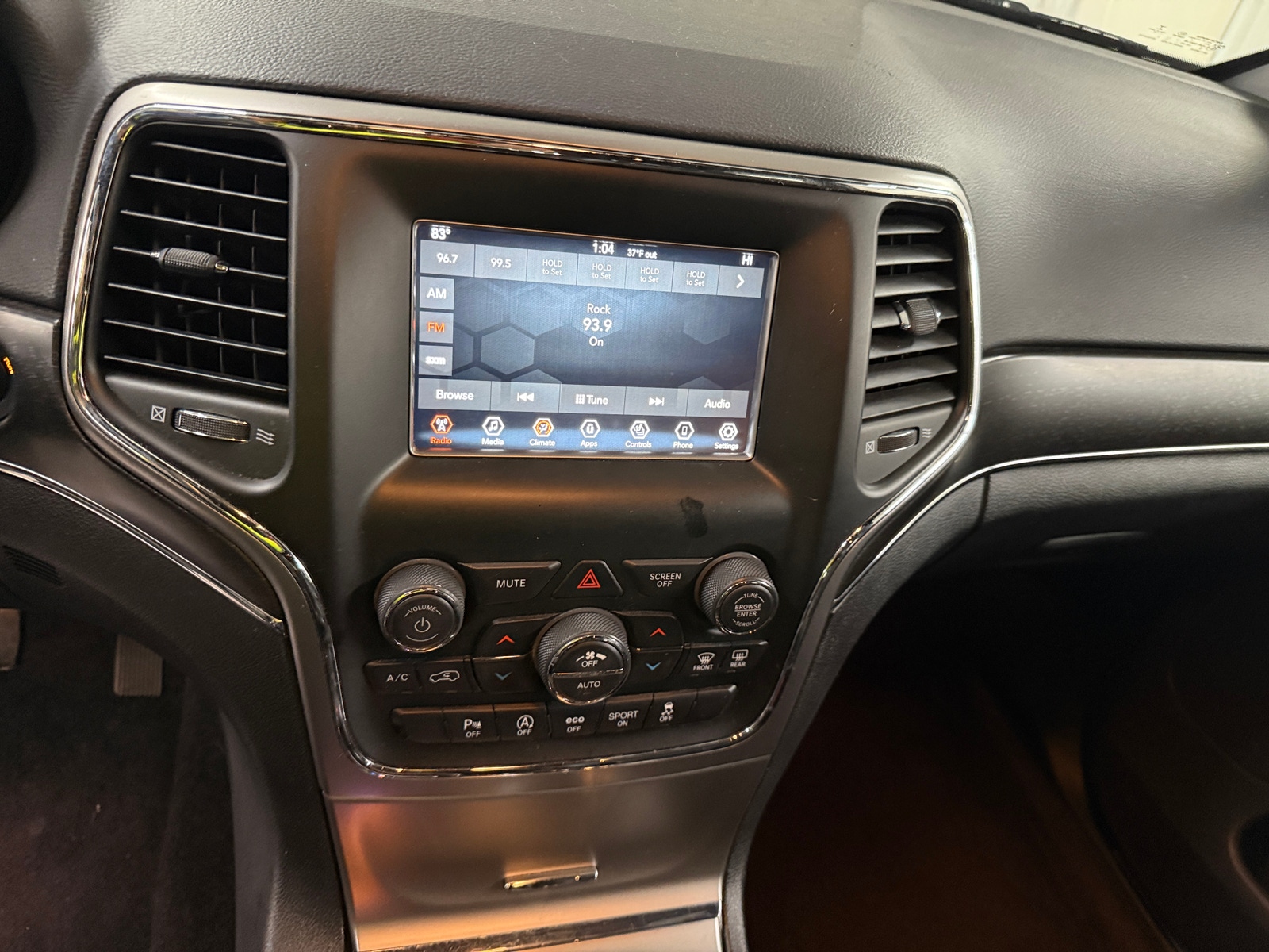 Thumbnail: 2018 Jeep Grand Cherokee - 3