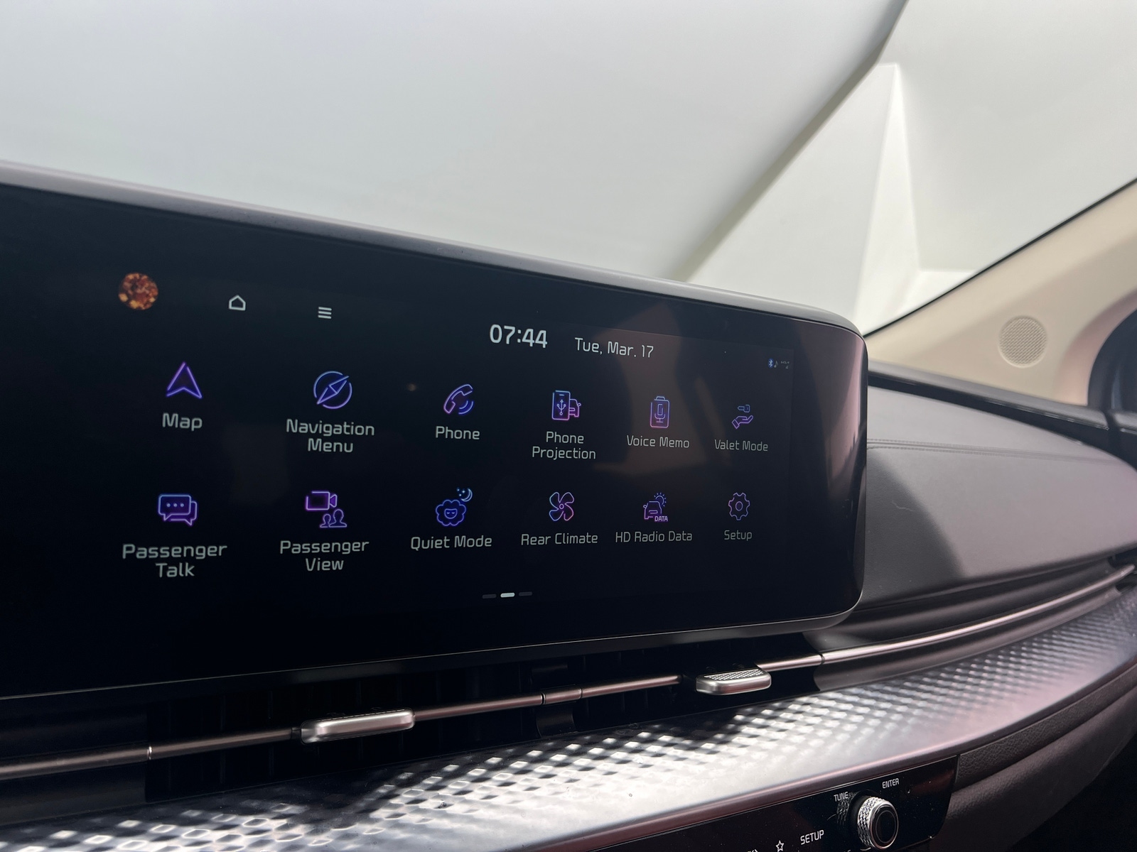 Thumbnail: 2024 Kia Carnival - 3