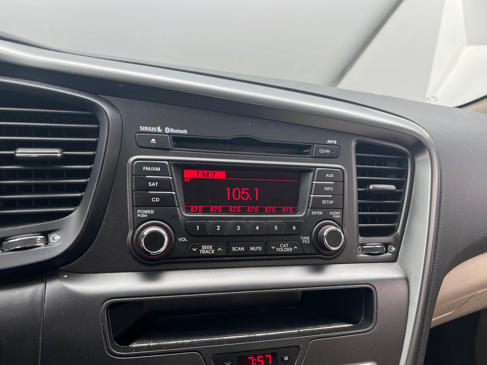 Thumbnail: 2013 Kia Optima - 4