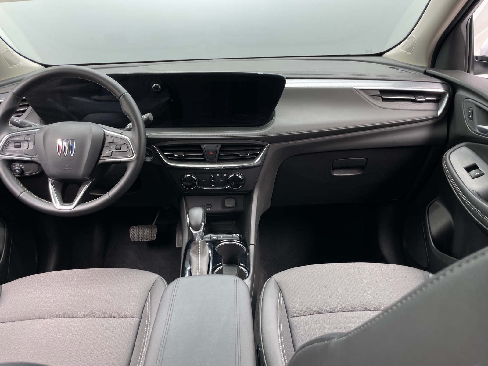 Thumbnail: 2025 Buick Encore GX - 3