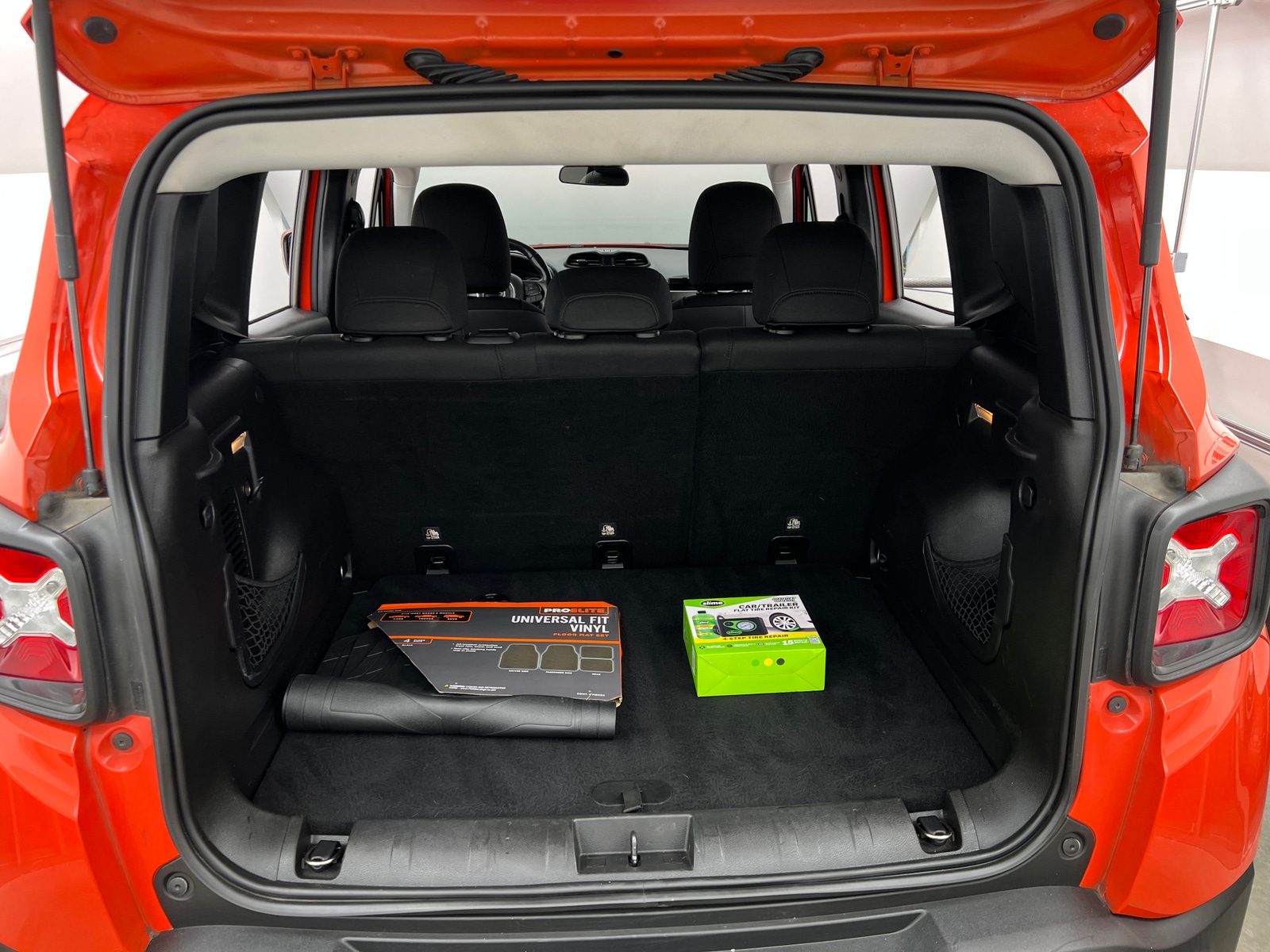 Thumbnail: 2017 Jeep Renegade - 7