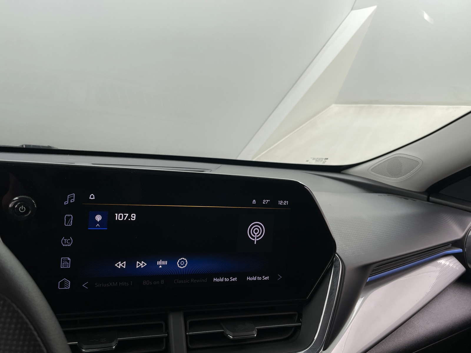 Thumbnail: 2025 Chevrolet Trax - 4