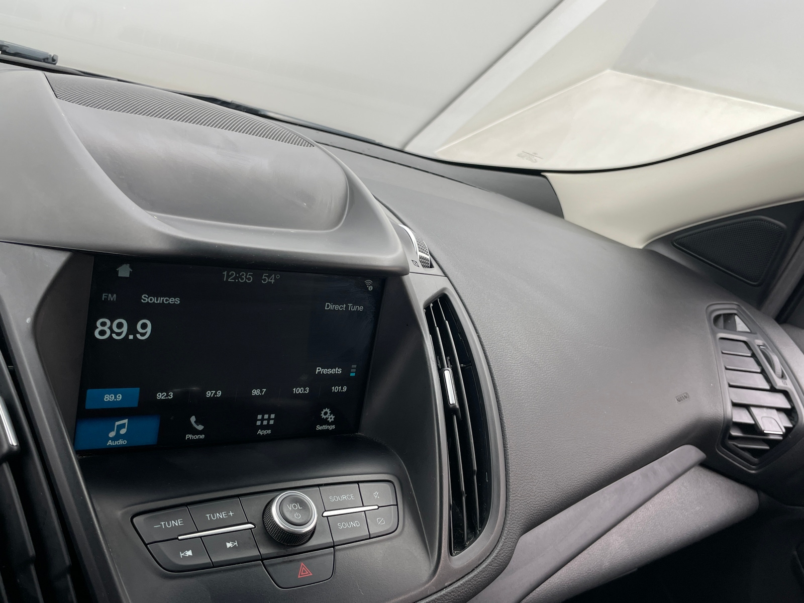 Thumbnail: 2019 Ford Escape - 4