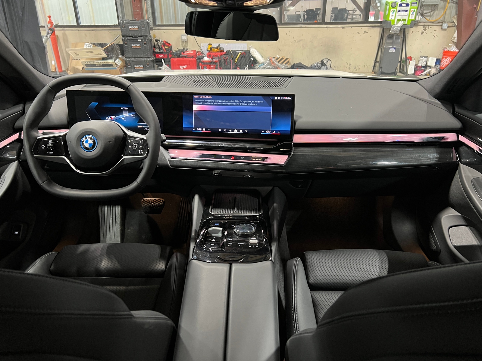 Thumbnail: 2025 BMW i5 - 2