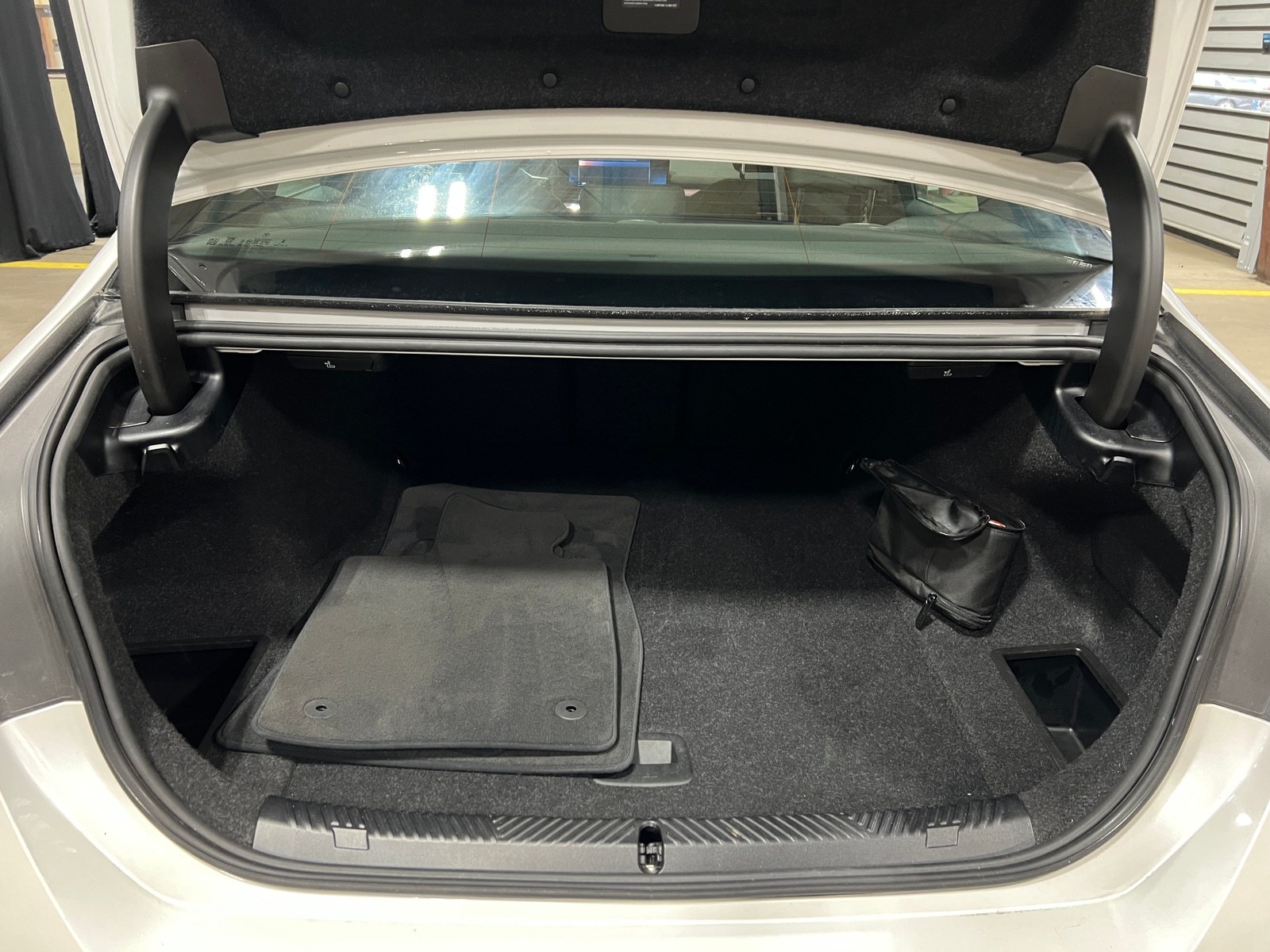 Thumbnail: 2025 BMW i5 - 6