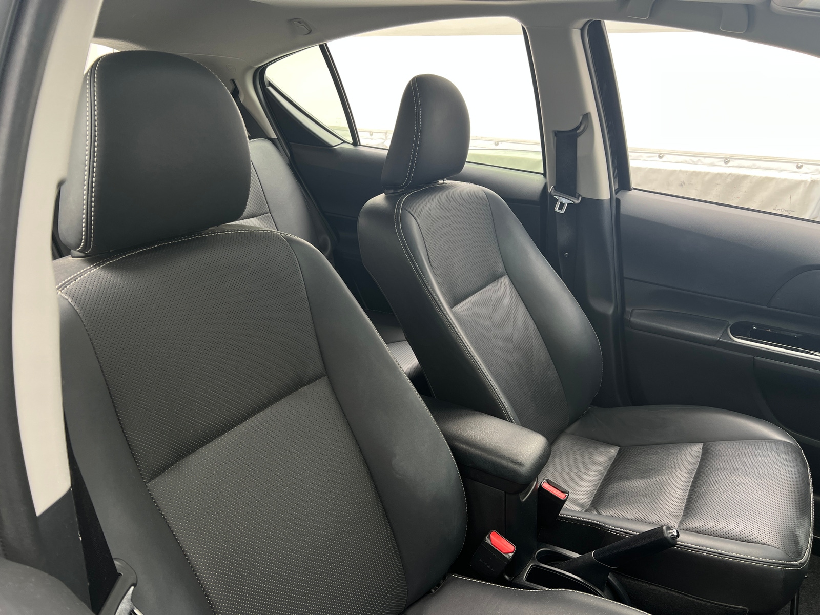 Thumbnail: 2018 Toyota Prius c - 2