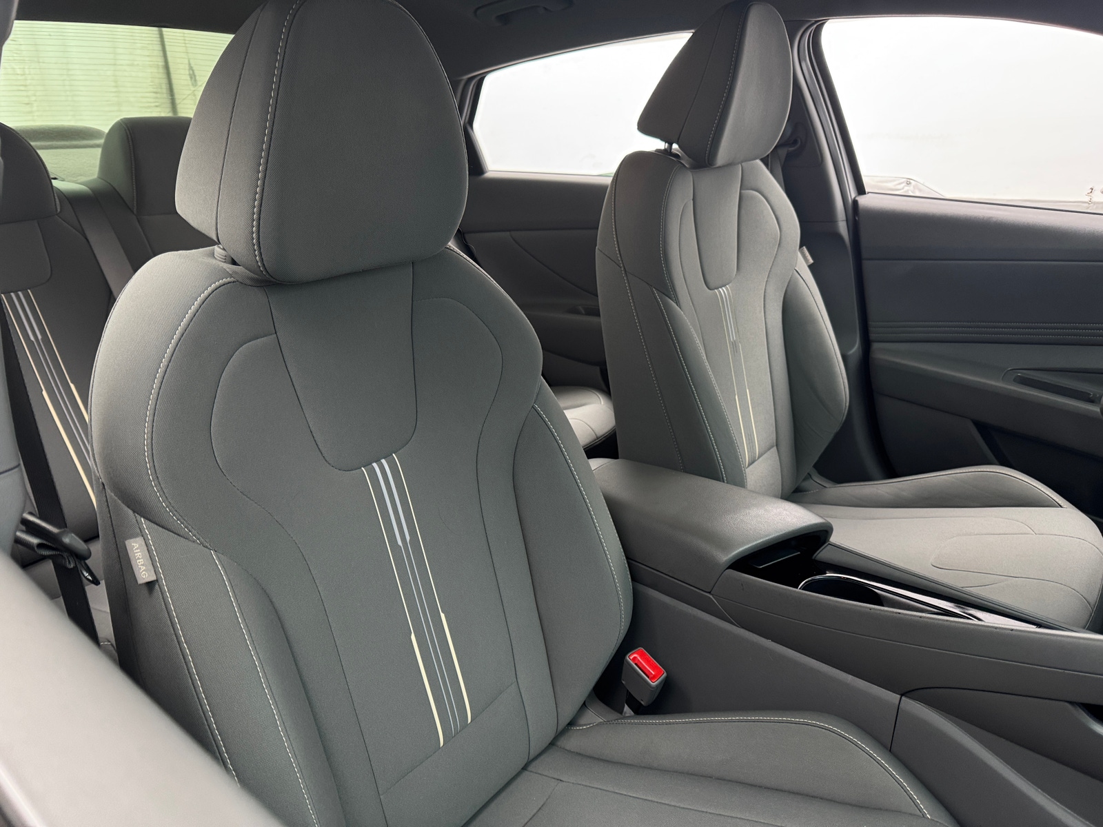 Thumbnail: 2022 Hyundai Elantra - 2