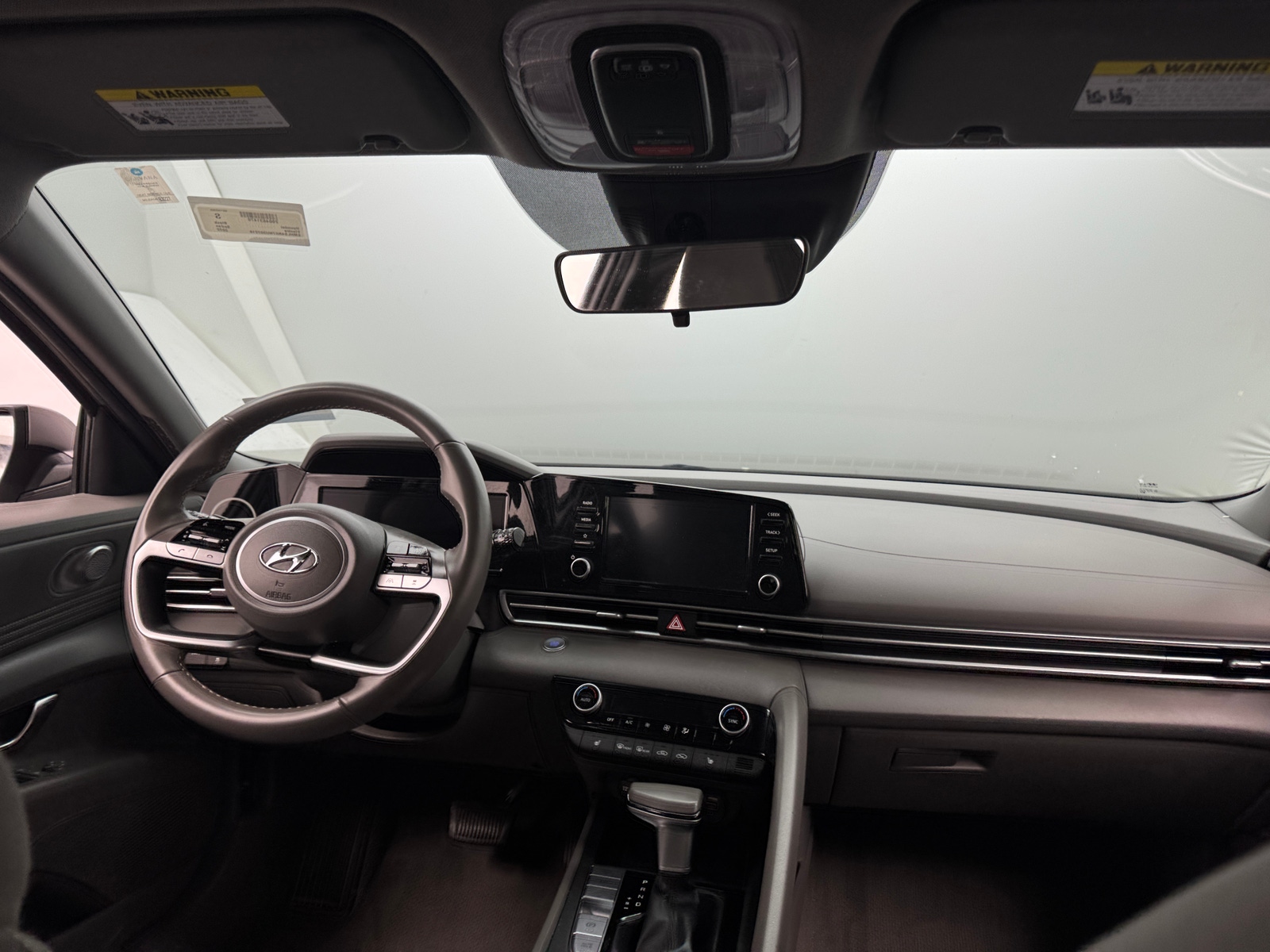 Thumbnail: 2022 Hyundai Elantra - 3