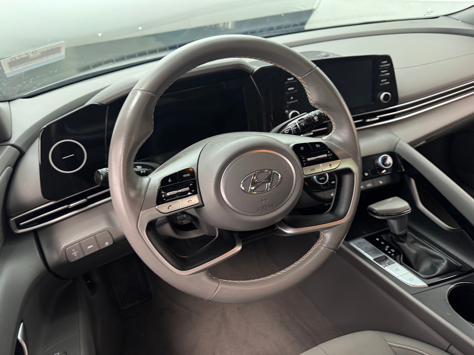 Thumbnail: 2022 Hyundai Elantra - 5