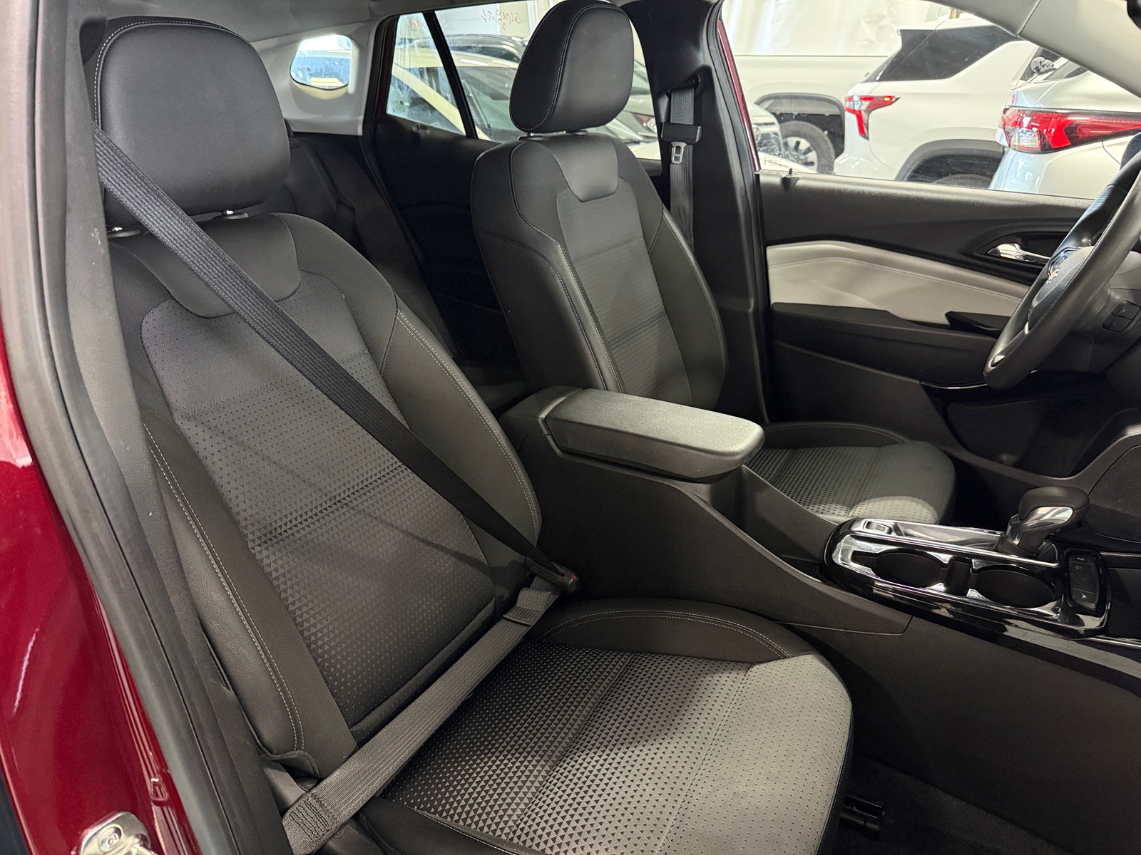 Thumbnail: 2025 Chevrolet Trax - 2