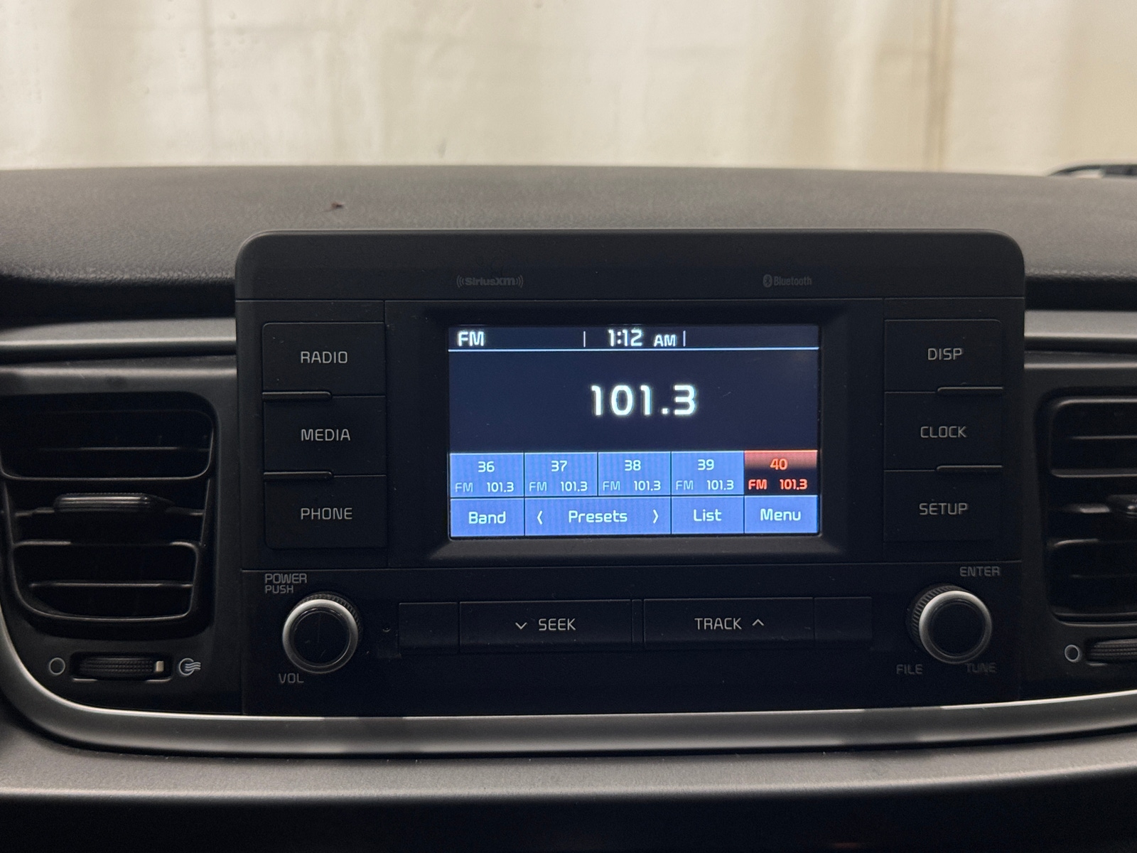 Thumbnail: 2019 Kia Rio - 4