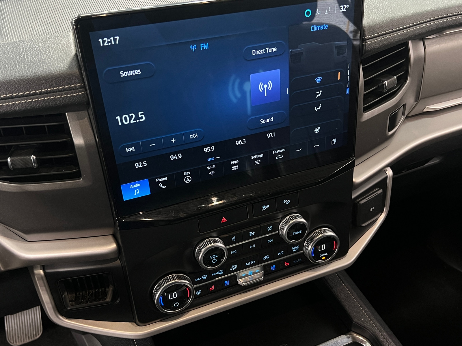 Thumbnail: 2022 Ford Expedition MAX - 4