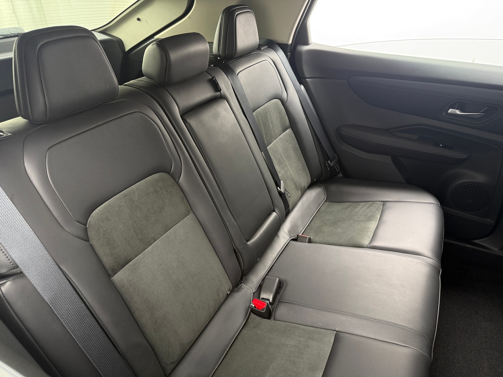 Thumbnail: 2023 Nissan Ariya - 6