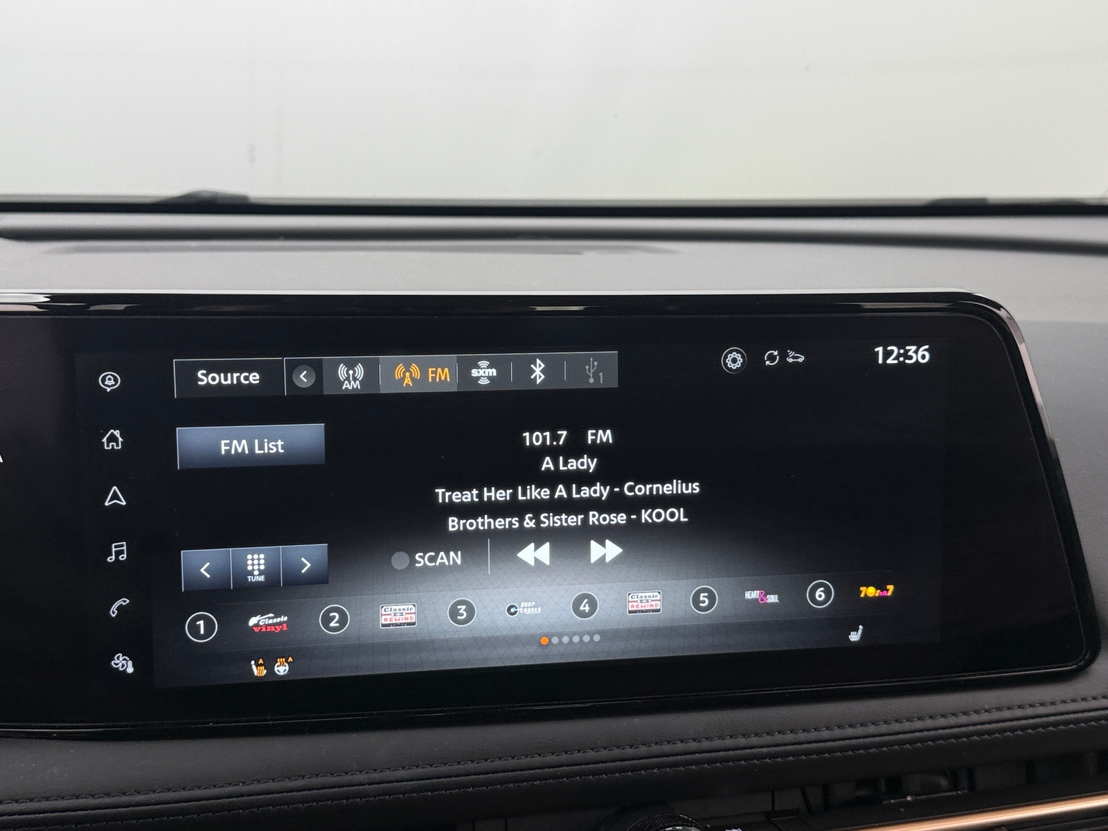 Thumbnail: 2023 Nissan Ariya - 4