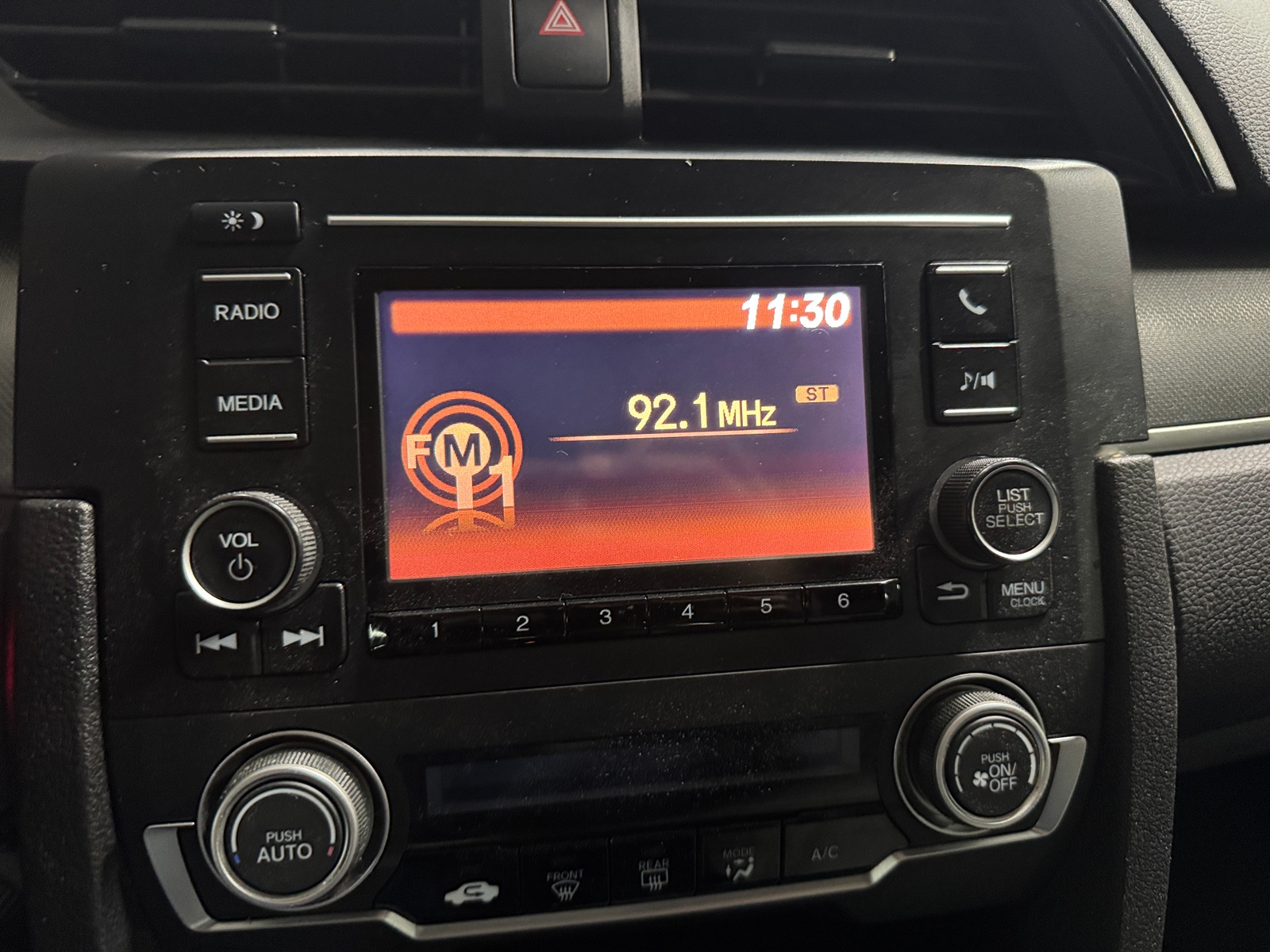 Thumbnail: 2017 Honda Civic - 4