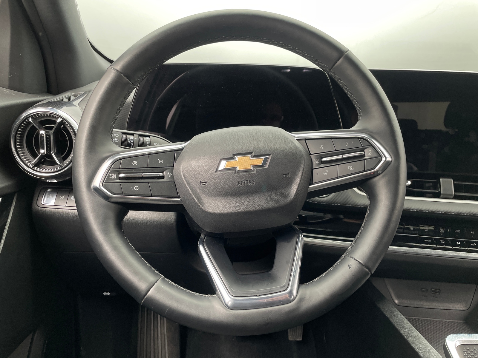 Thumbnail: 2025 Chevrolet Equinox - 5