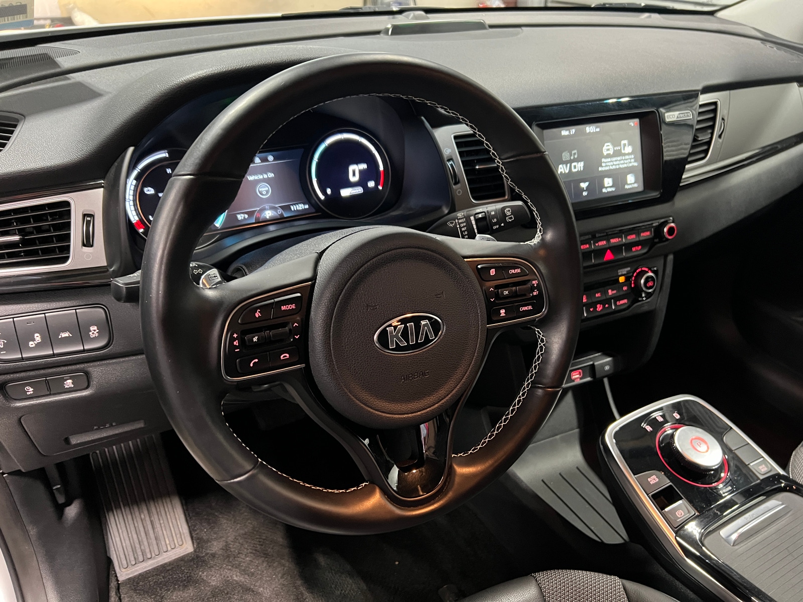 Thumbnail: 2019 Kia Niro - 4