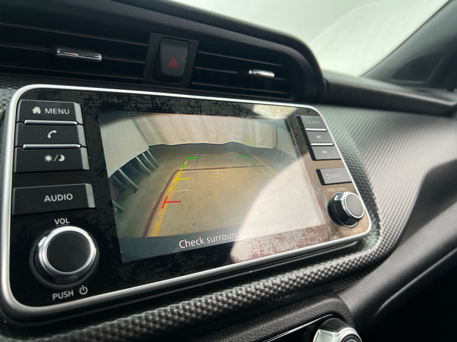 Thumbnail: 2019 Nissan Kicks - 4