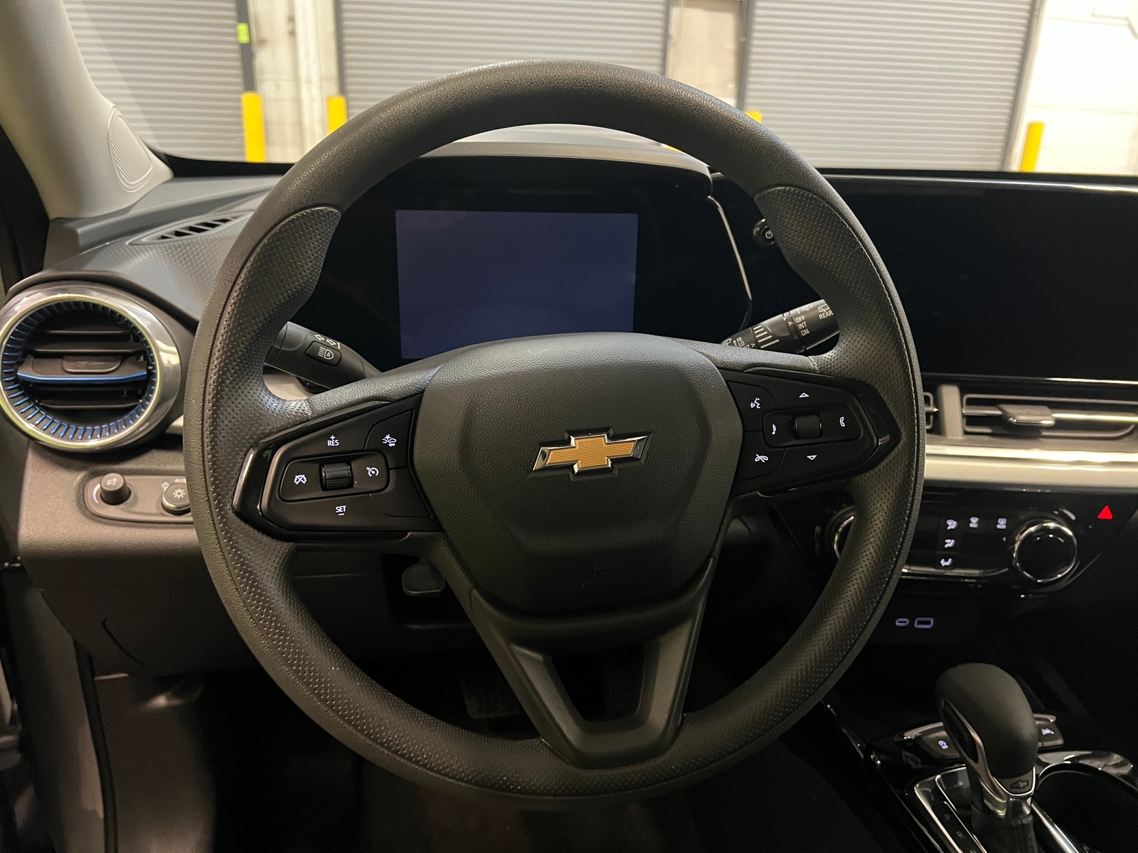 Thumbnail: 2025 Chevrolet Trax - 5