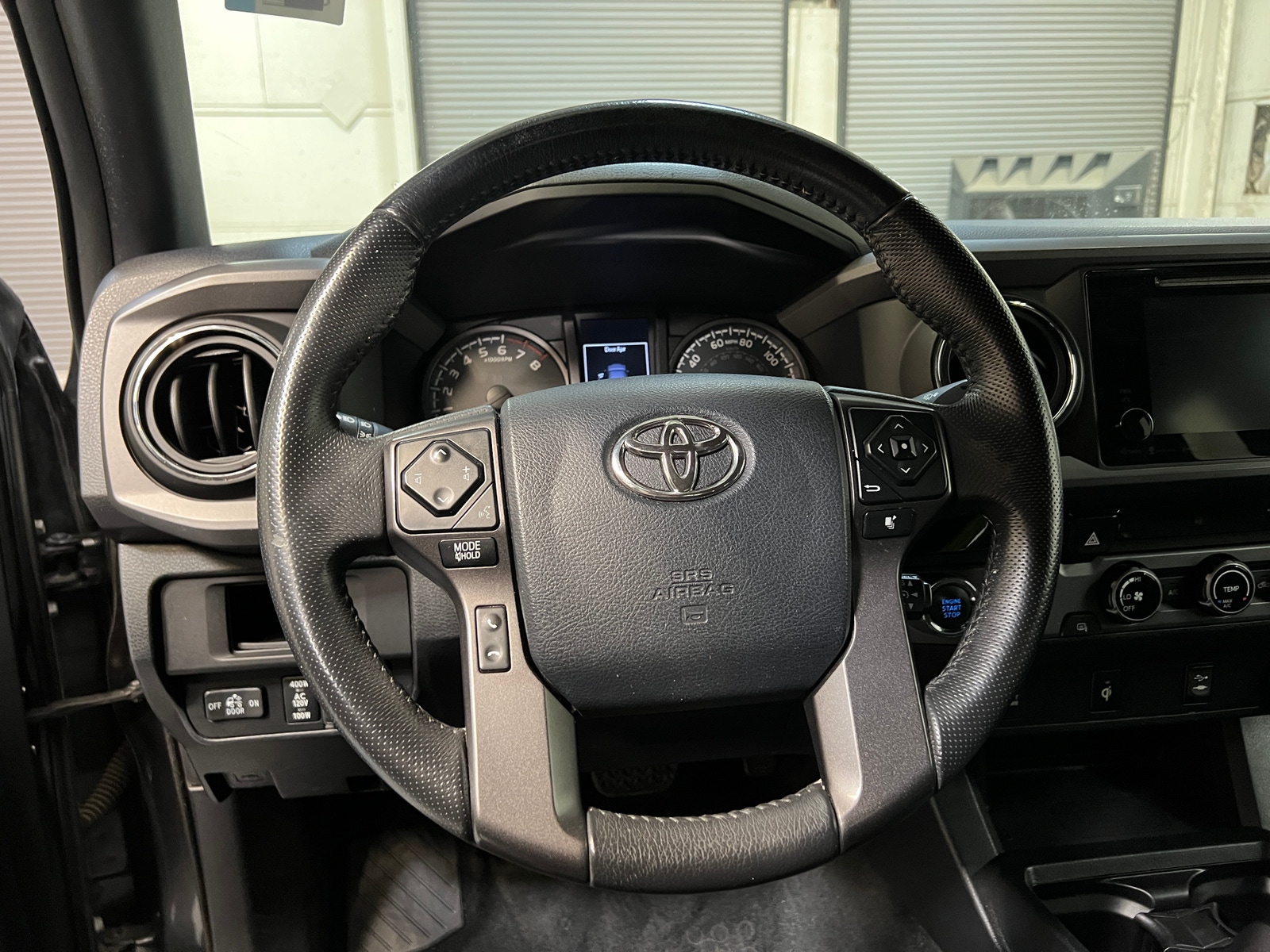 Thumbnail: 2017 Toyota Tacoma - 5