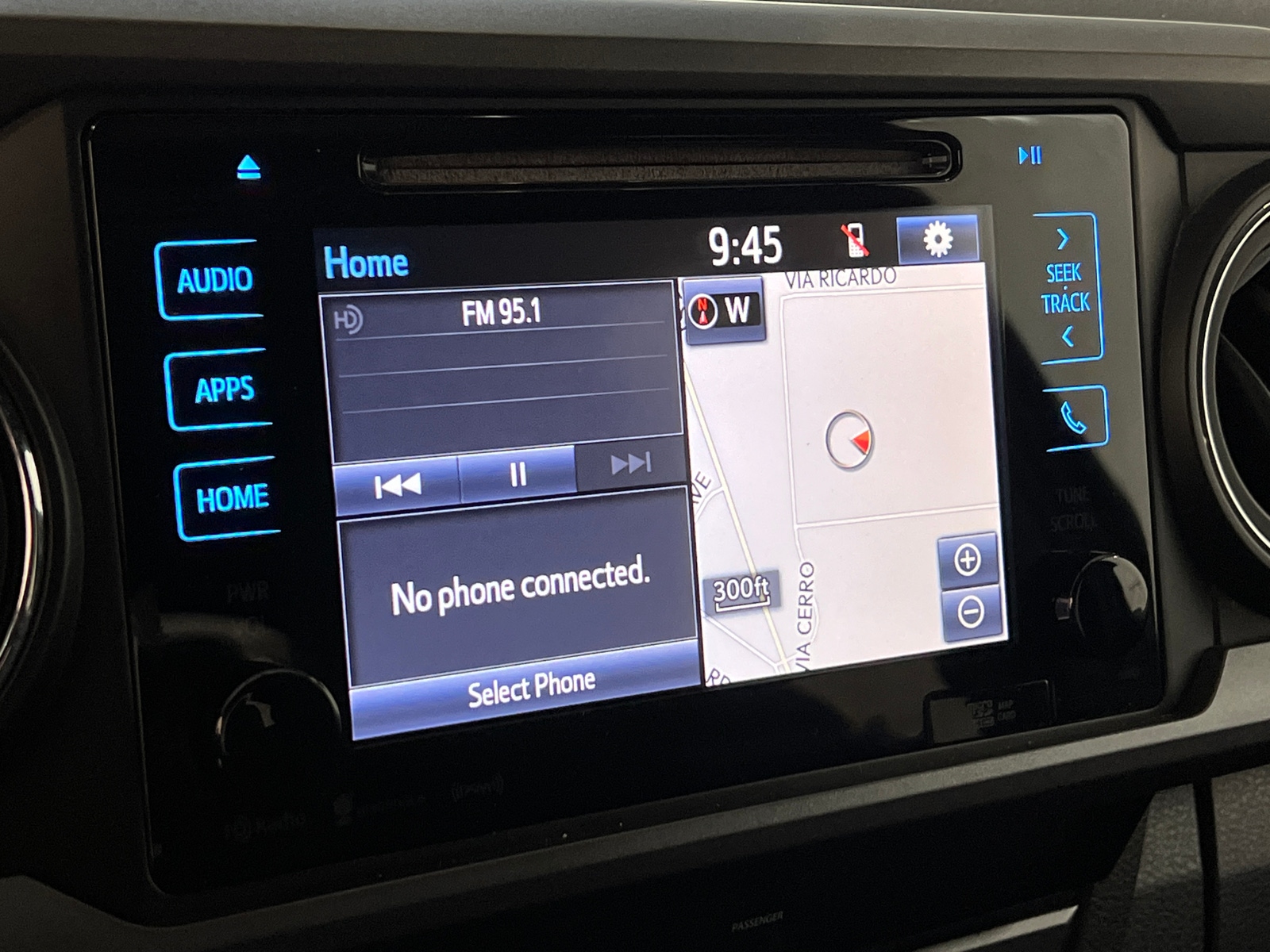 Thumbnail: 2017 Toyota Tacoma - 4