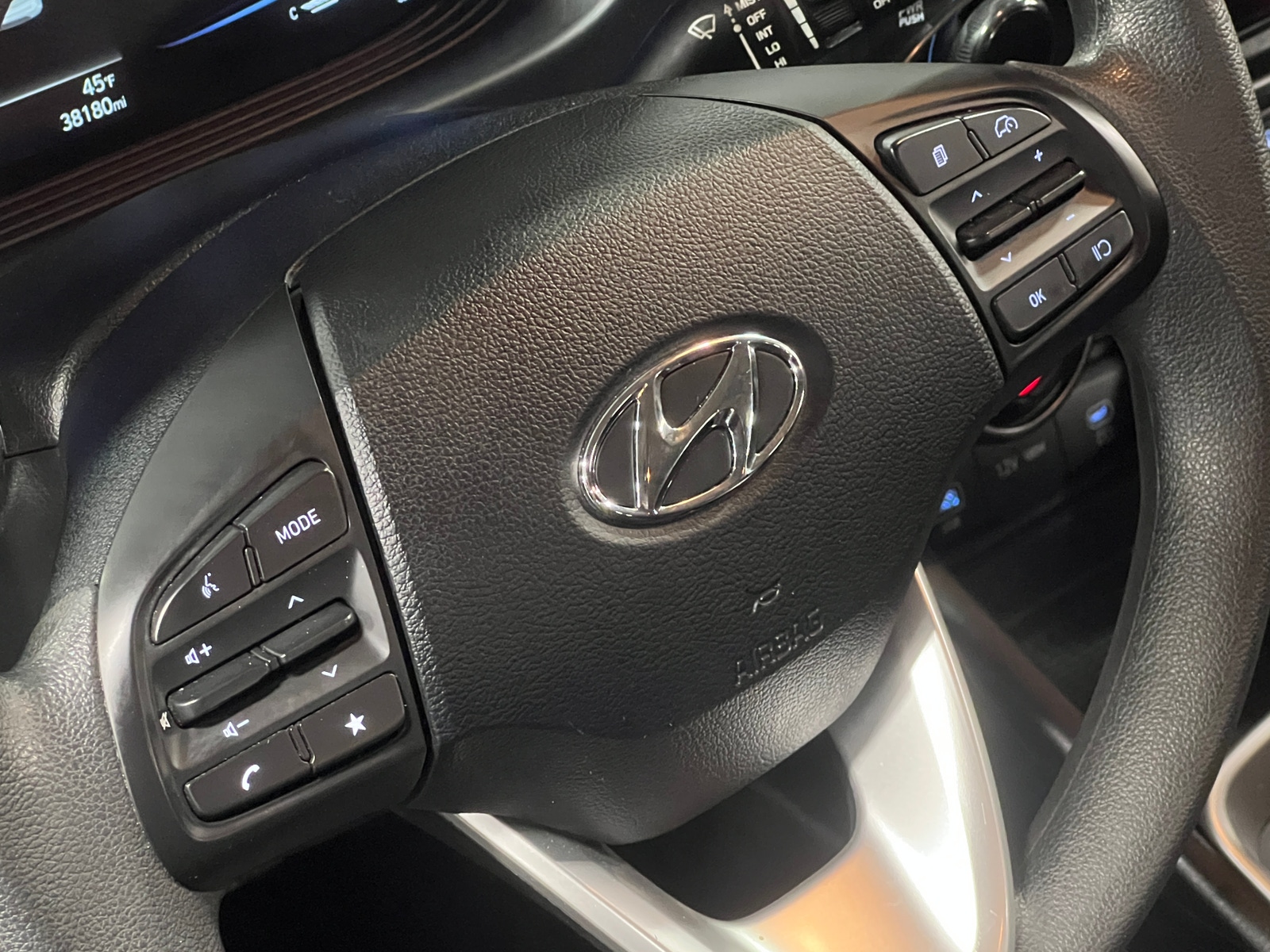 Thumbnail: 2024 Hyundai Venue - 5