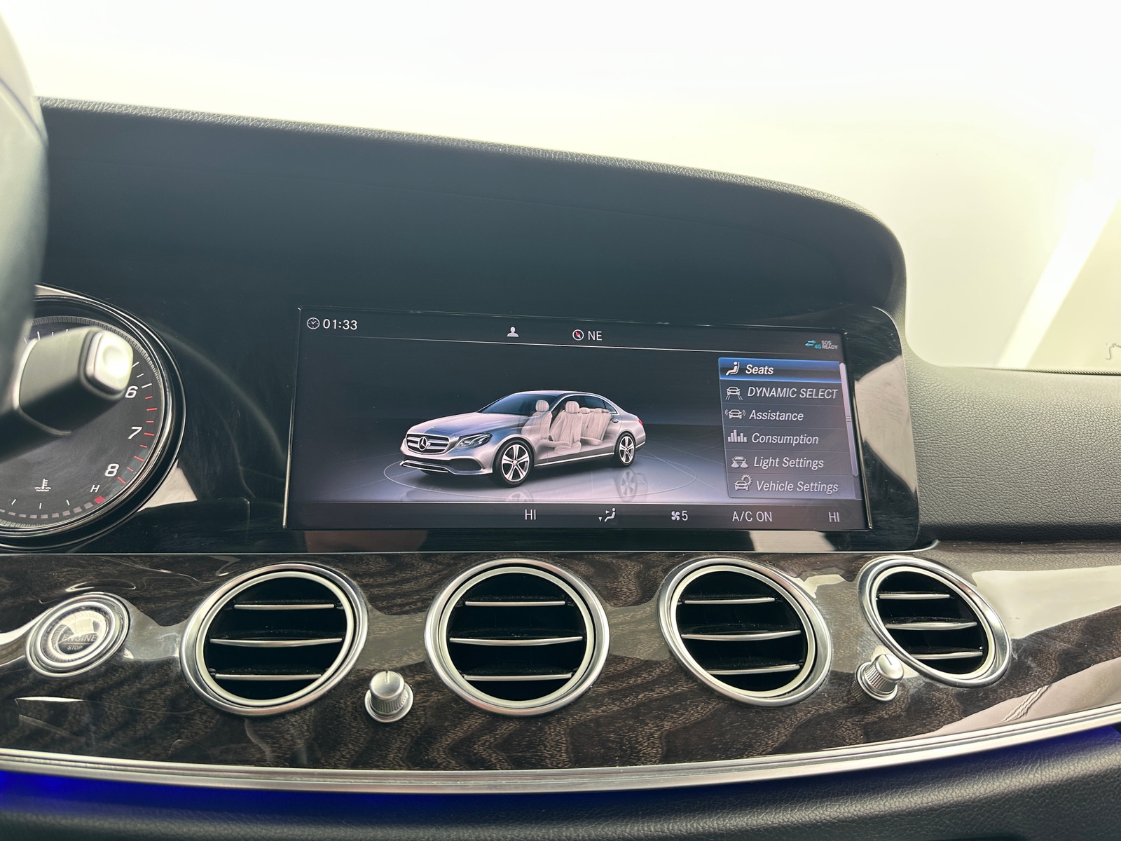 Thumbnail: 2019 Mercedes-Benz E-Class - 3
