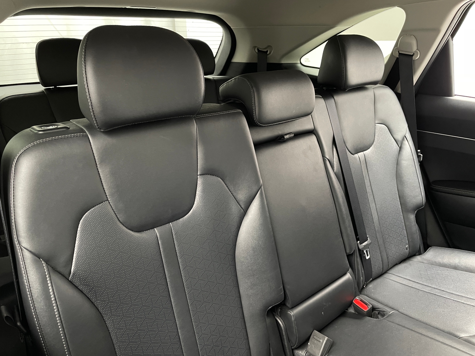 Thumbnail: 2022 Kia Sorento - 5