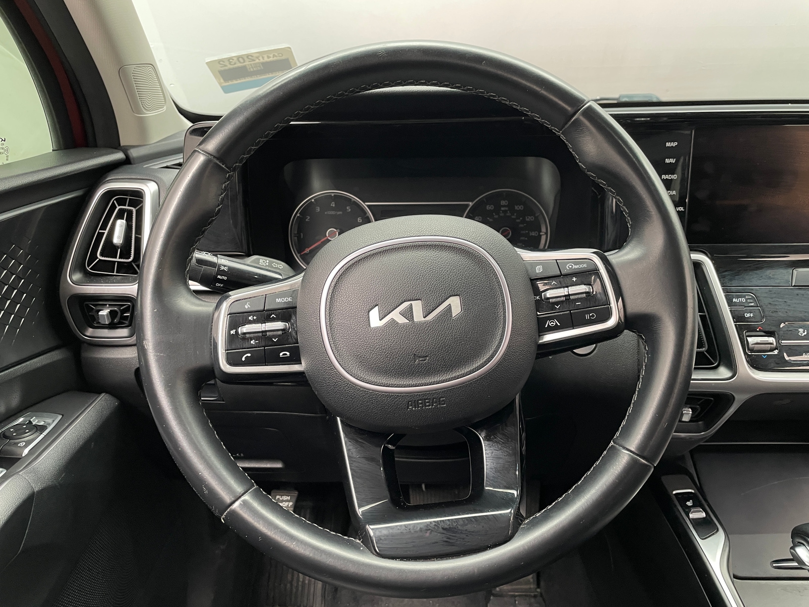 Thumbnail: 2022 Kia Sorento - 4