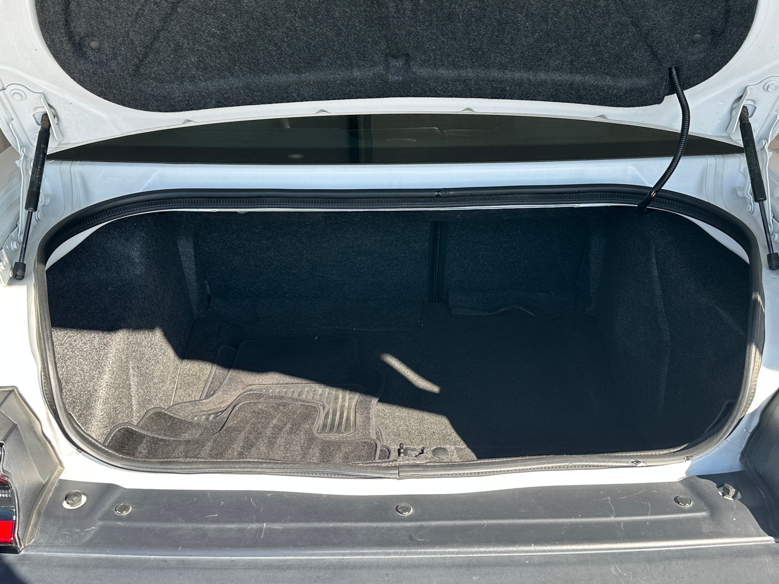 Thumbnail: 2015 Dodge Challenger - 6