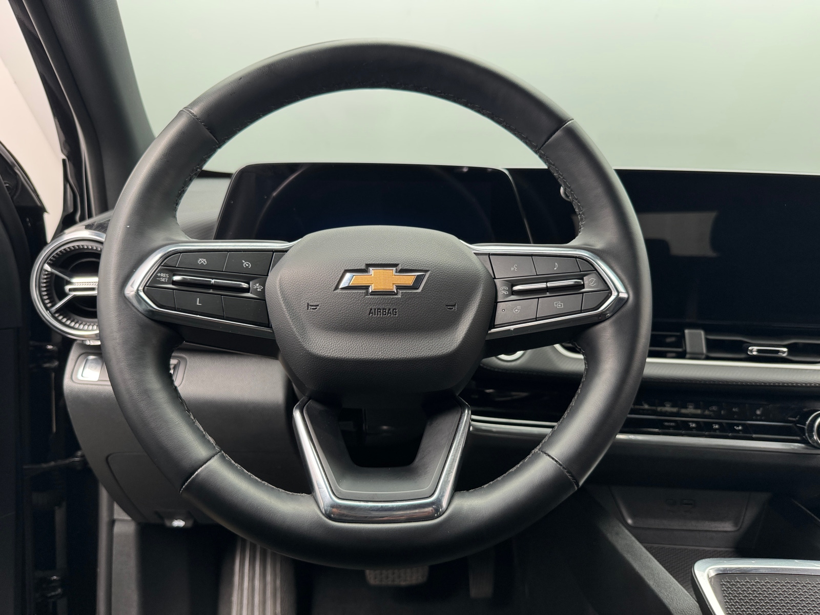 Thumbnail: 2025 Chevrolet Equinox - 5