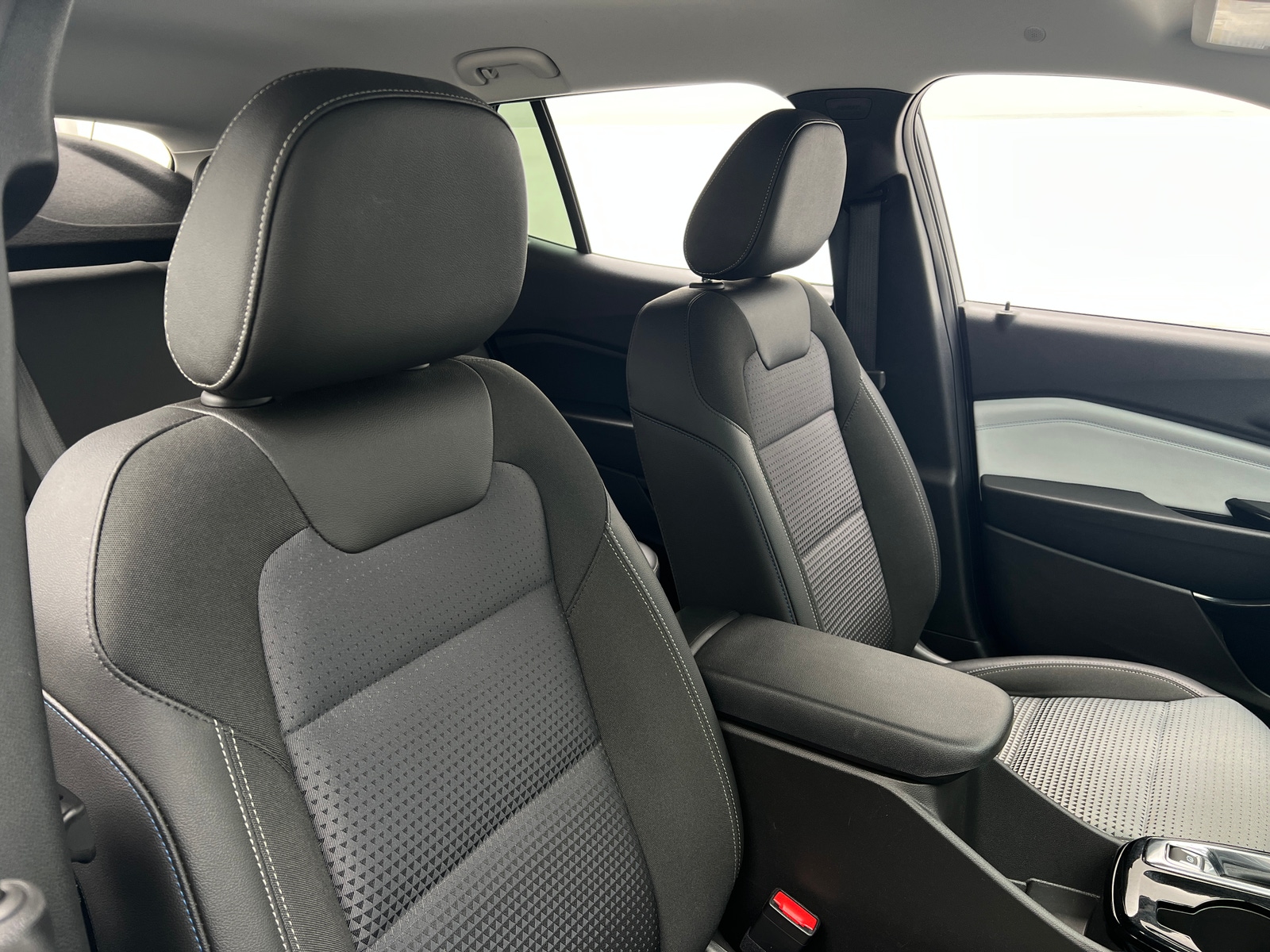 Thumbnail: 2025 Chevrolet Trax - 2