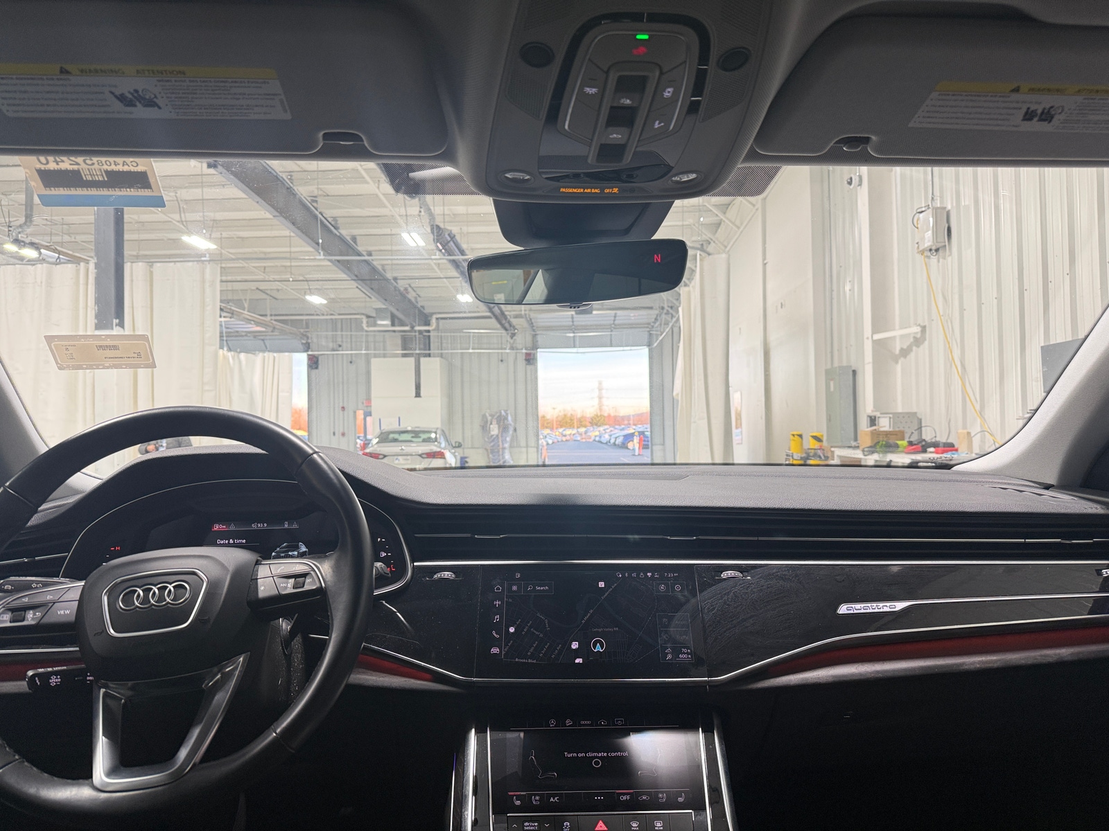 Thumbnail: 2022 Audi Q8 - 2