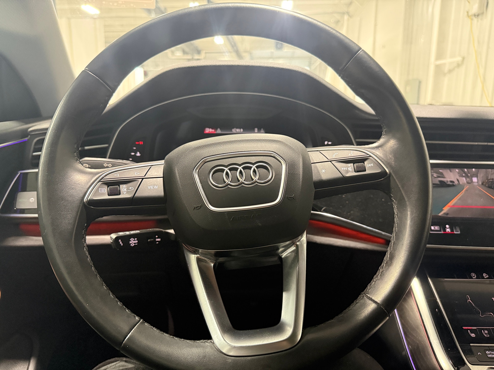 Thumbnail: 2022 Audi Q8 - 4