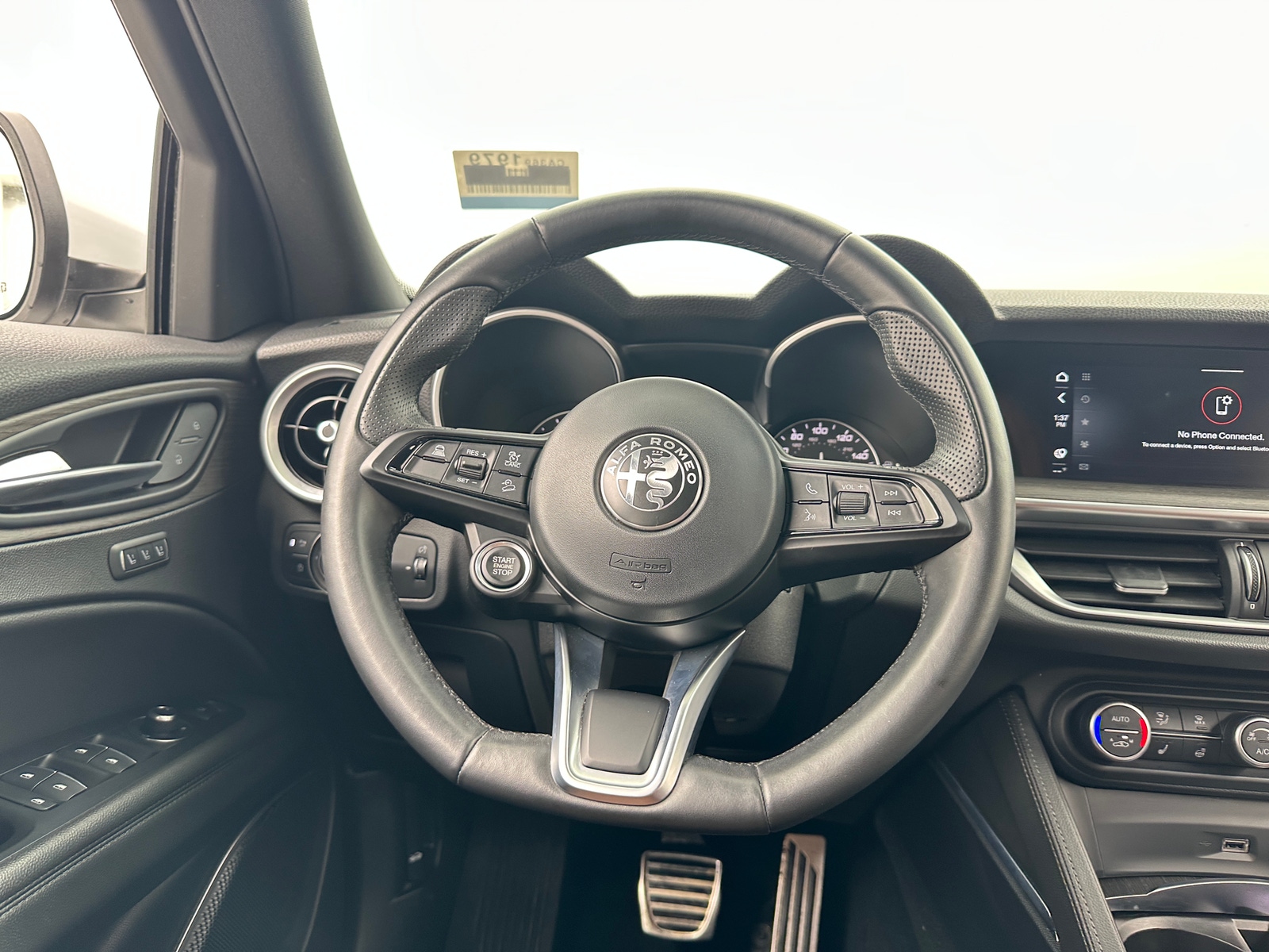 Thumbnail: 2023 Alfa Romeo Stelvio - 4