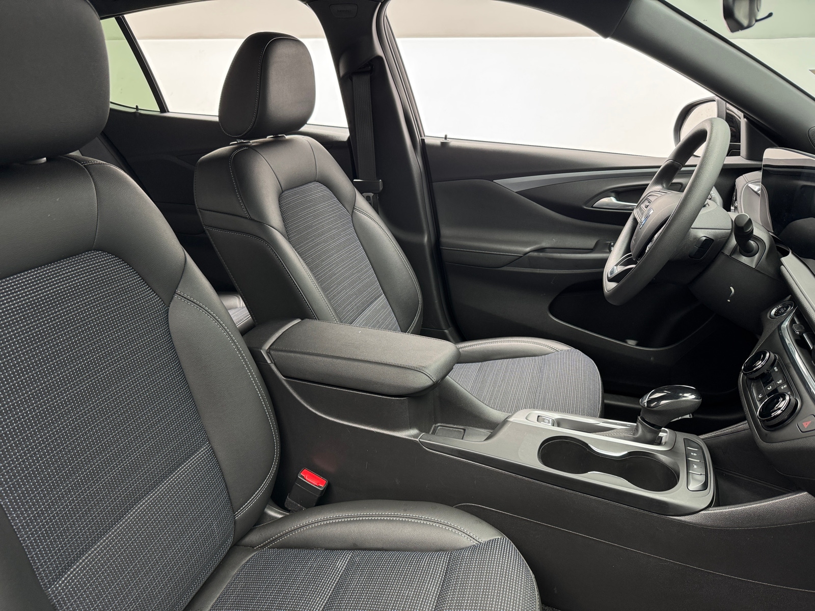 Thumbnail: 2025 Buick Envista - 2