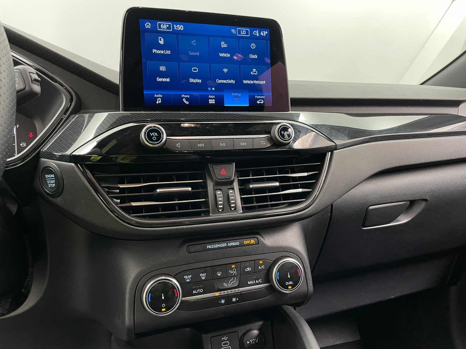 Thumbnail: 2025 Ford Escape - 4