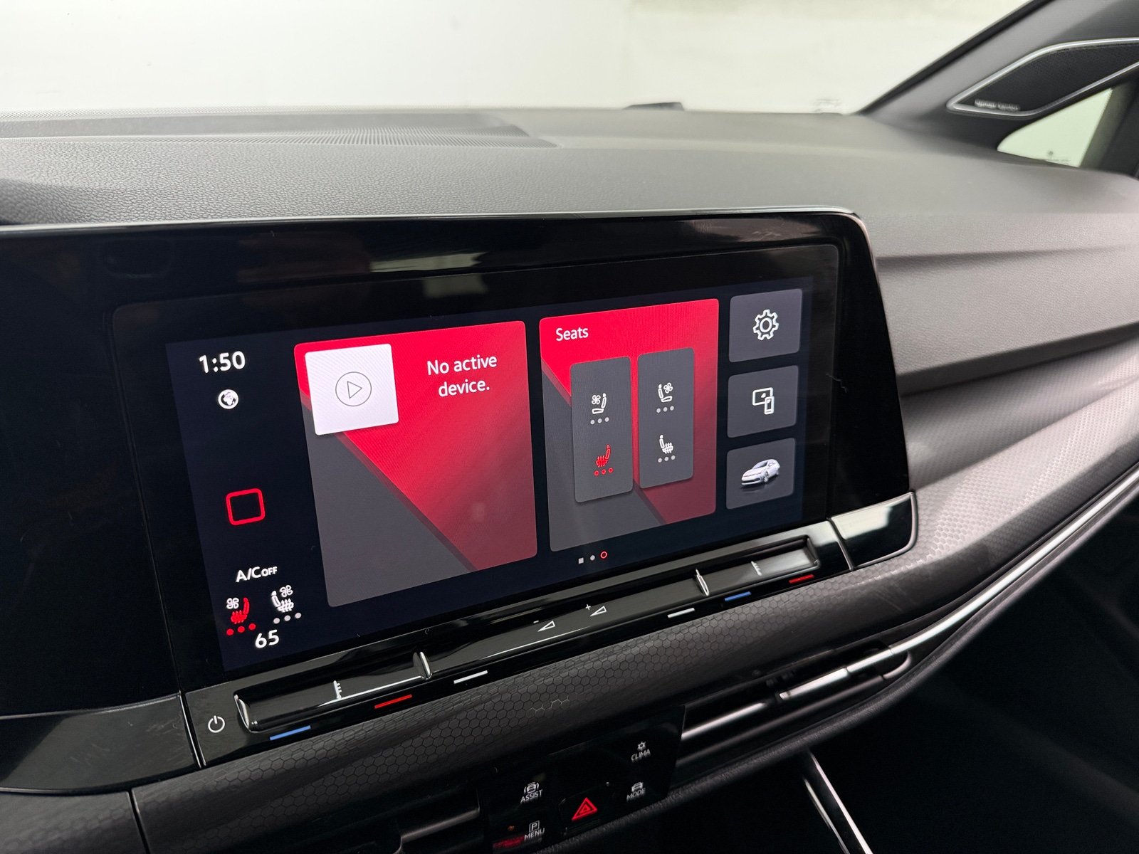 Thumbnail: 2023 Volkswagen Golf - 3