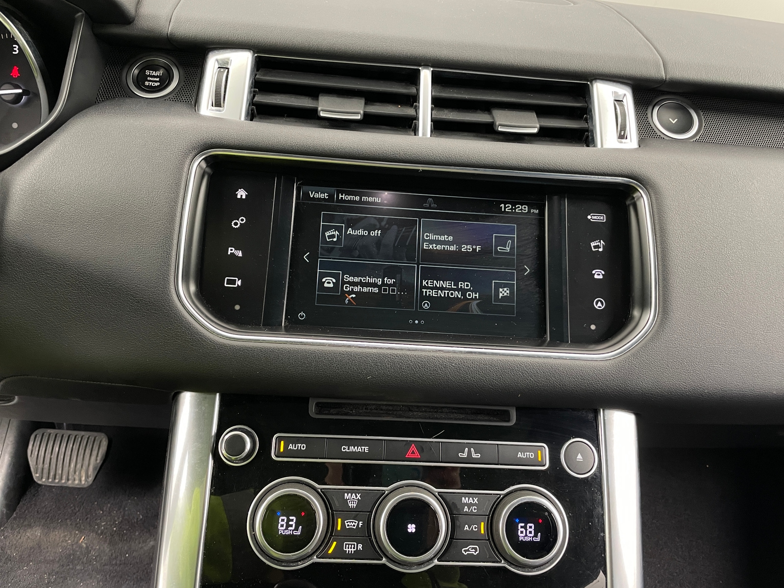 Thumbnail: 2016 Land Rover Range Rover Sport - 3