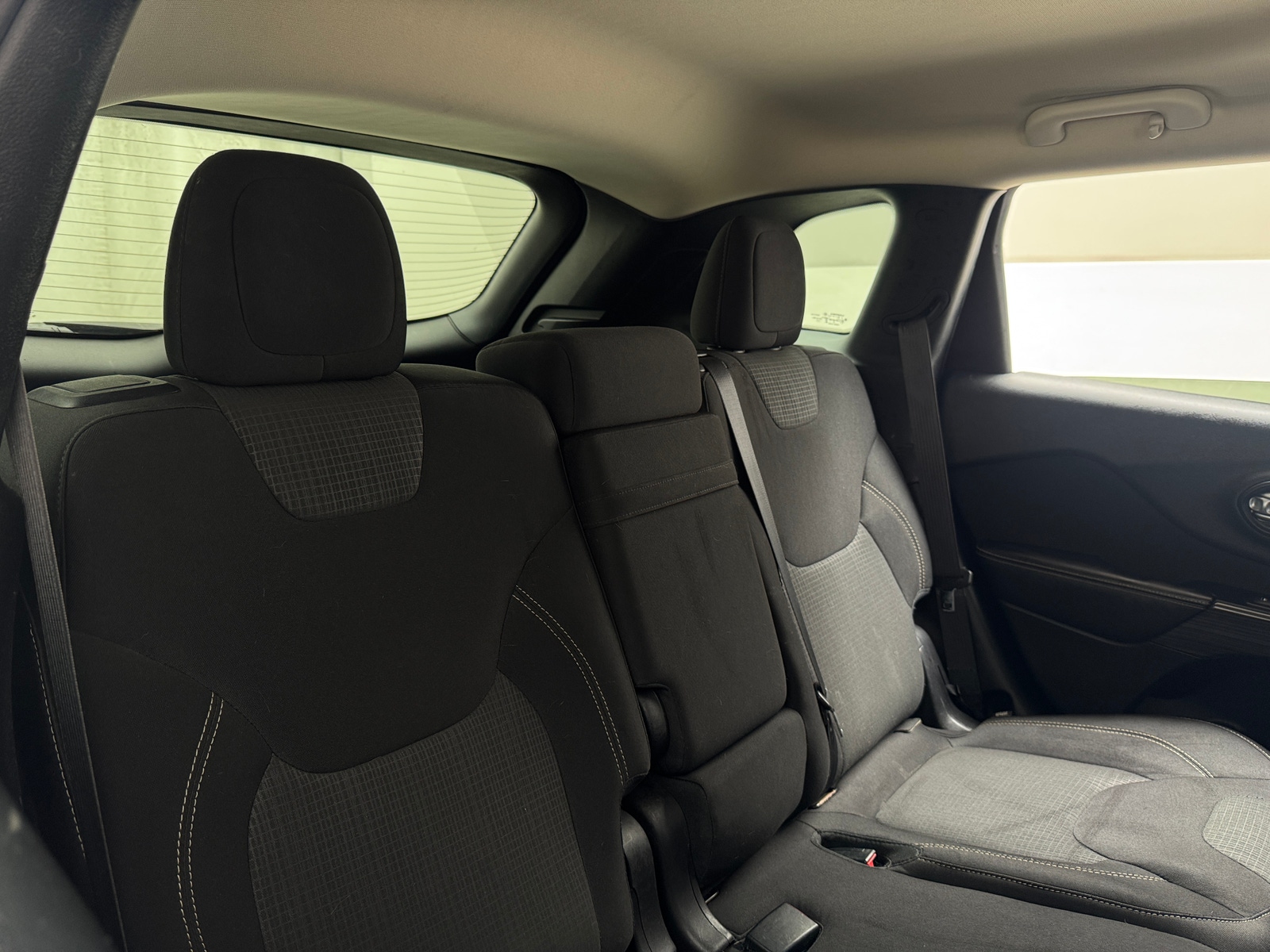 Thumbnail: 2015 Jeep Cherokee - 6