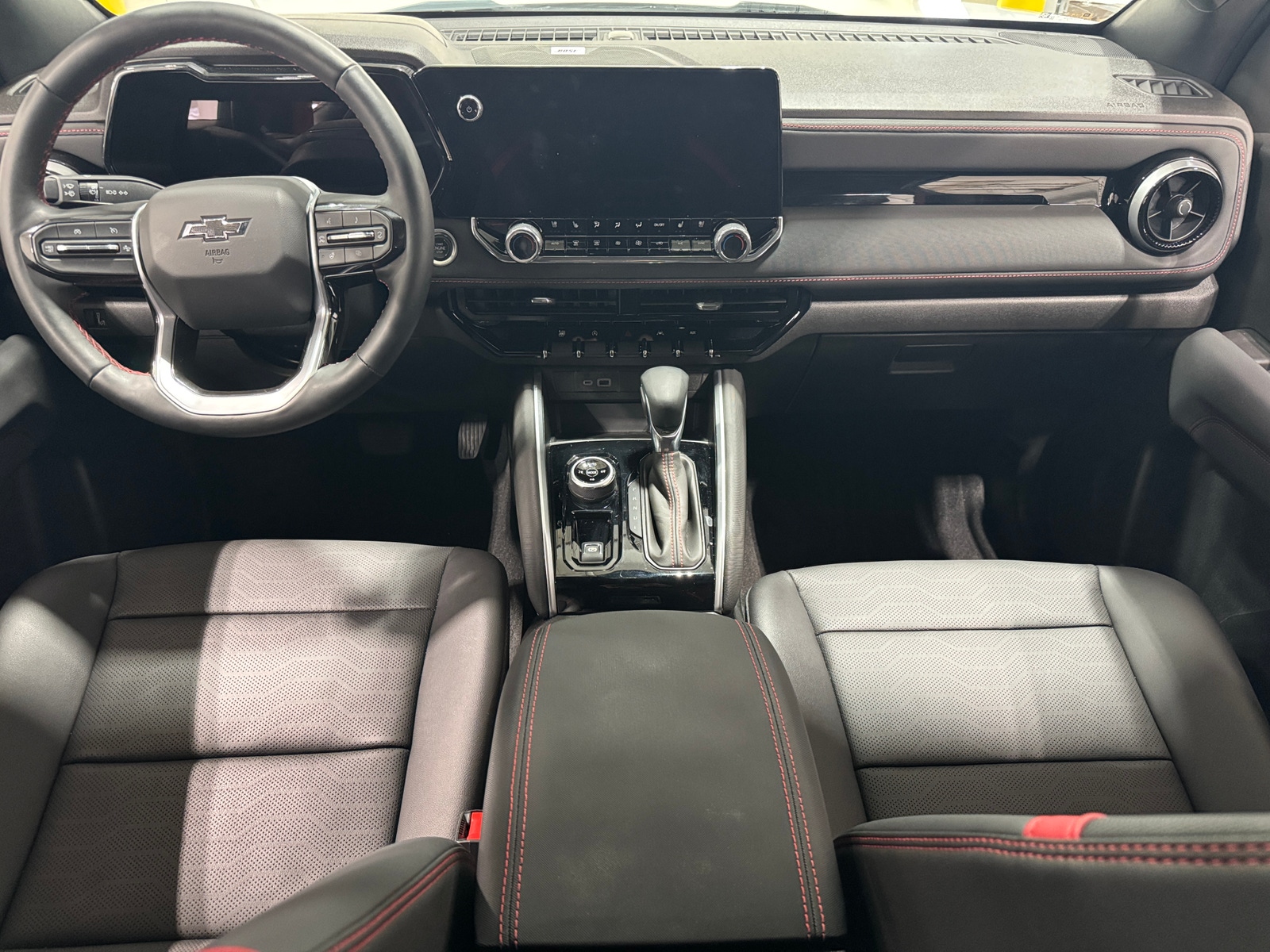 Thumbnail: 2024 Chevrolet Colorado - 2