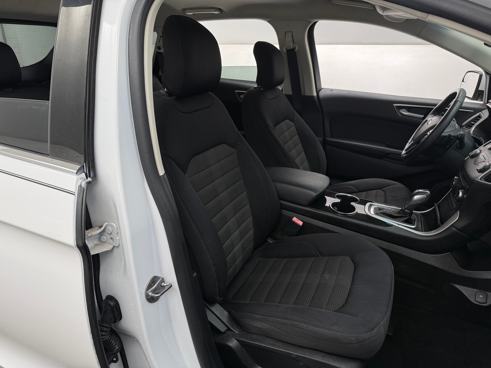 Thumbnail: 2015 Ford Edge - 2