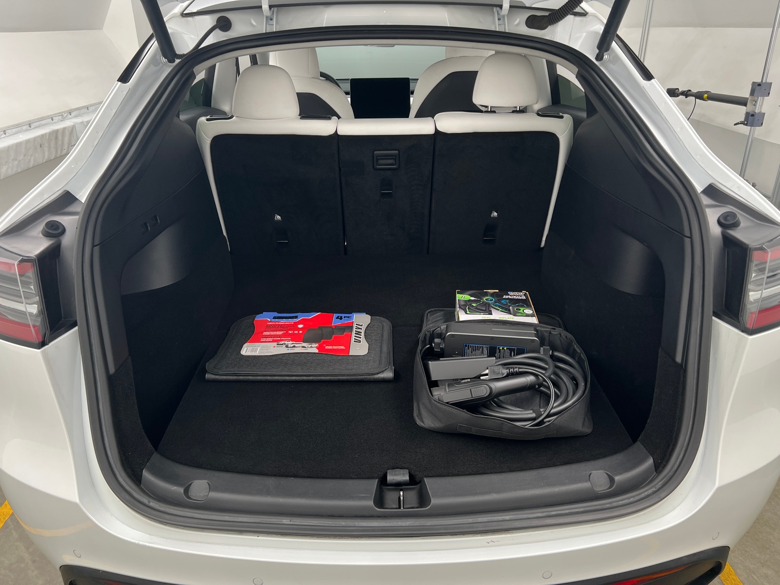 Thumbnail: 2022 Tesla Model Y - 6