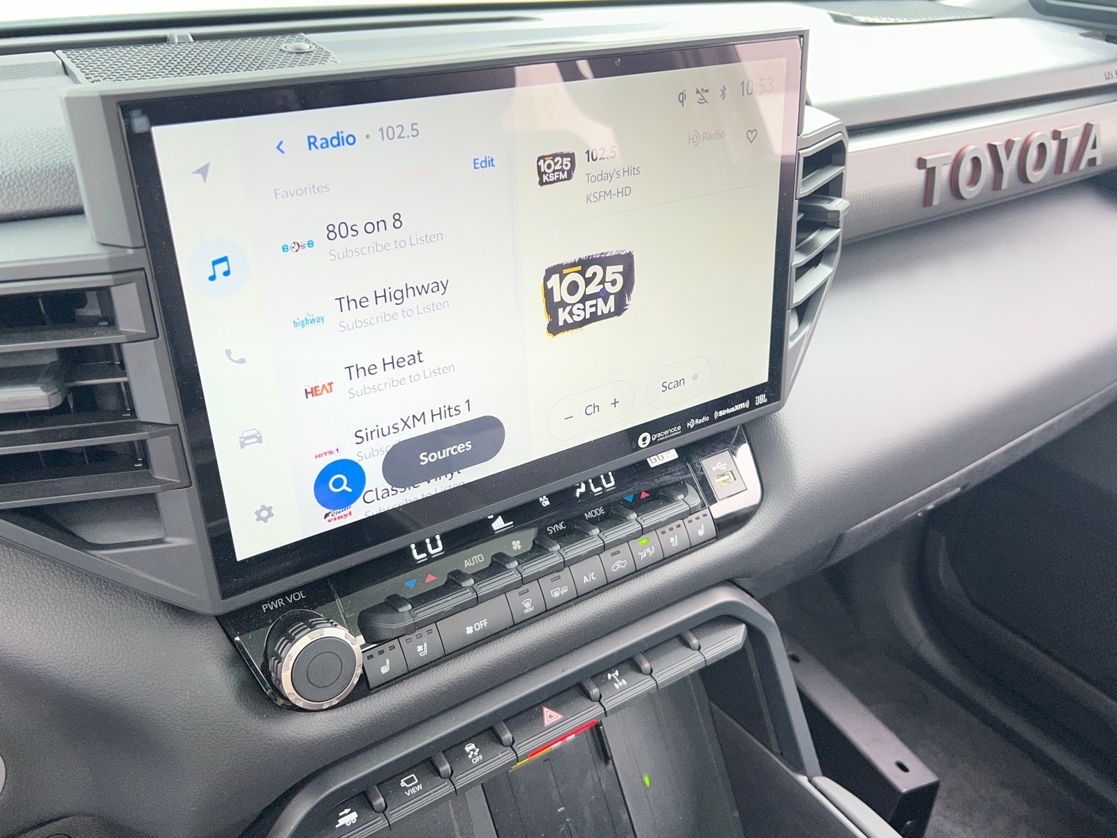 Thumbnail: 2024 Toyota Tundra - 3