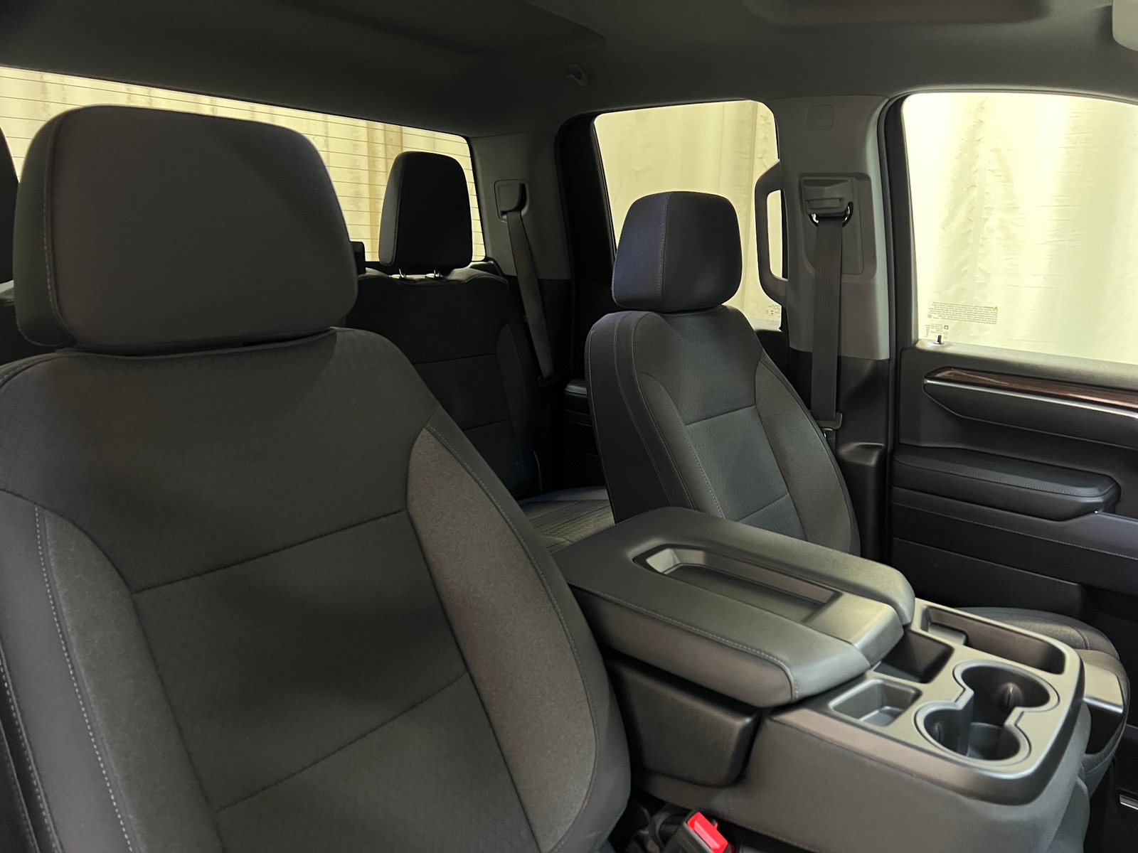 Thumbnail: 2025 Chevrolet Silverado 1500 - 2