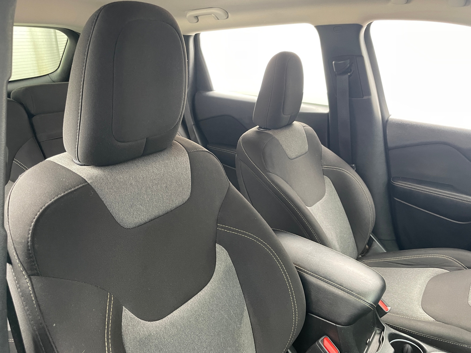 Thumbnail: 2018 Jeep Cherokee - 2