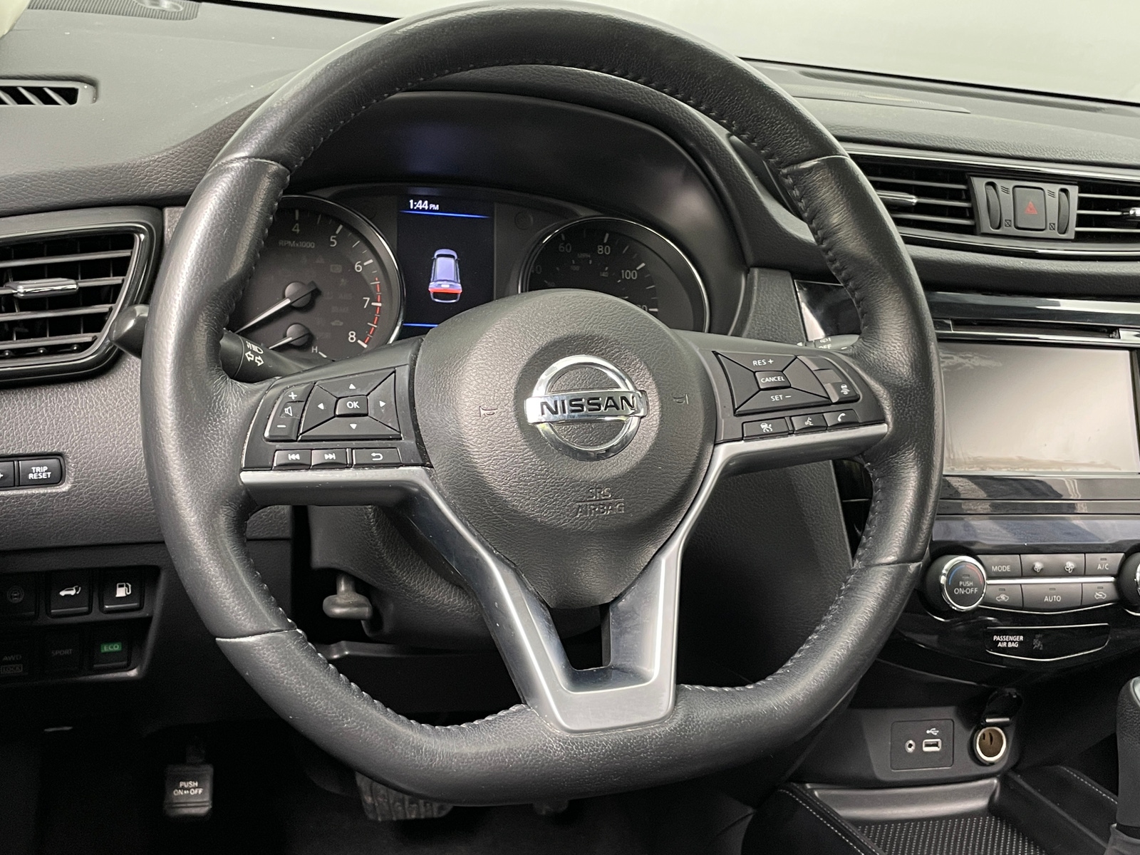 Thumbnail: 2018 Nissan Rogue - 4