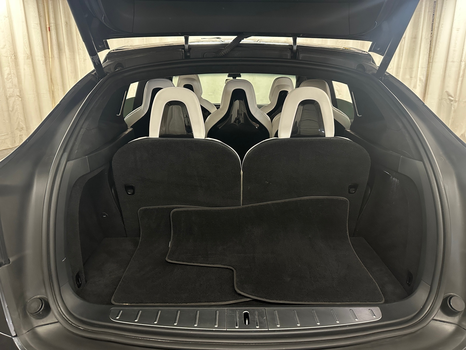 Thumbnail: 2016 Tesla Model X - 6
