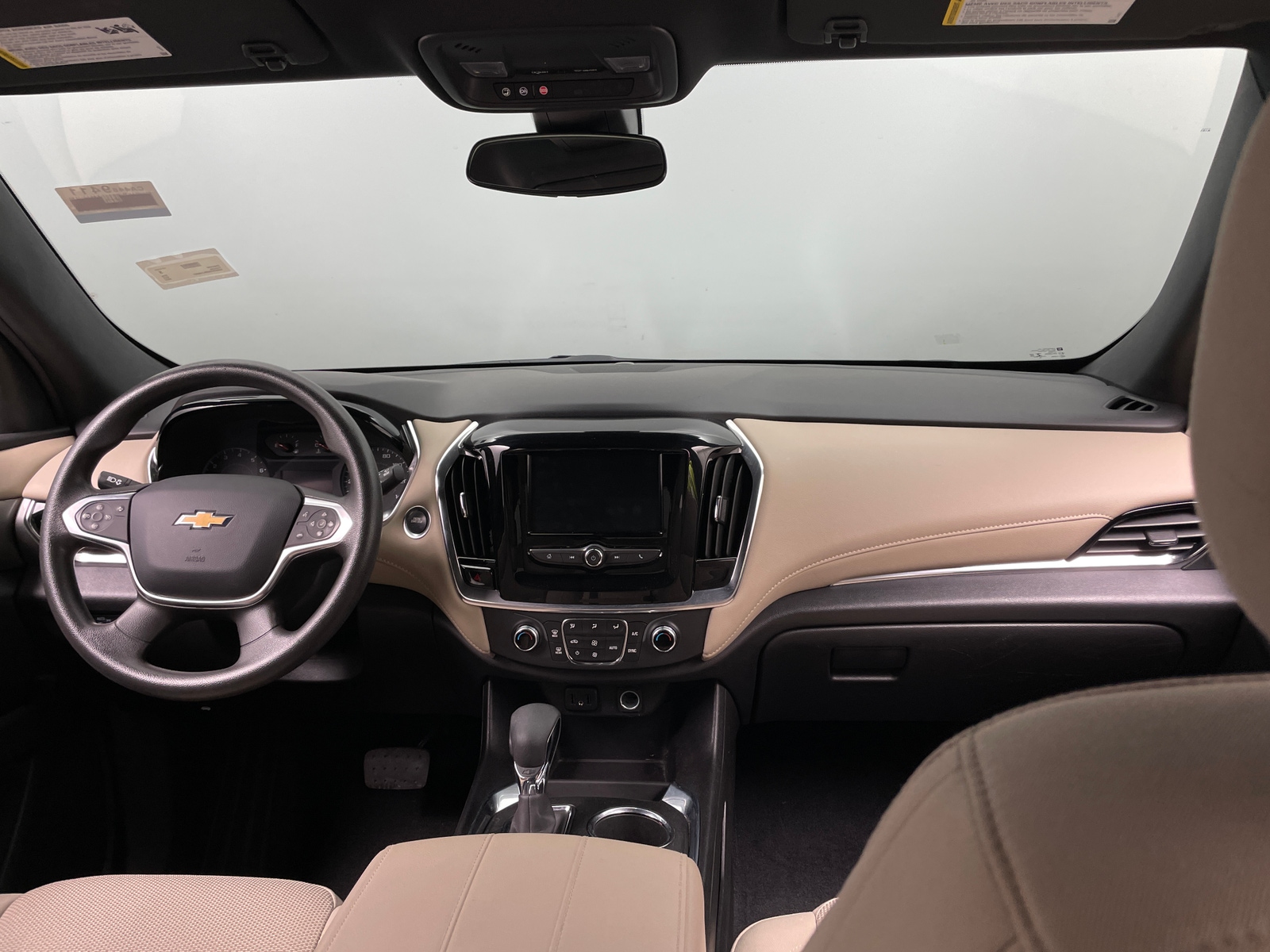 Thumbnail: 2023 Chevrolet Traverse - 3